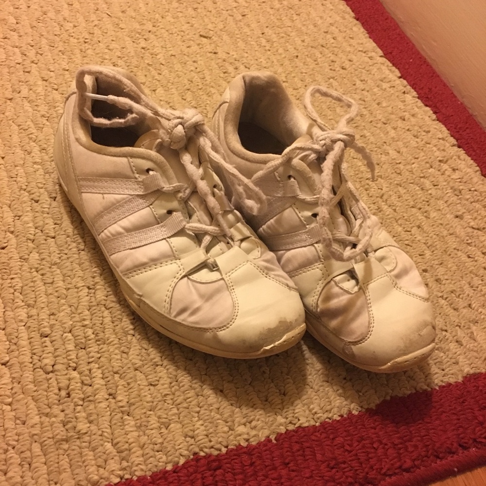 Chasse cheer shoes
